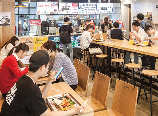 [SMALL BUSINESS] 1인 가구 증가 각광받는 프리미엄 도시락 전문점…“단체고객 잡아라” 한솥·본도시락 ‘투톱’
