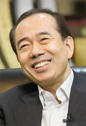 [대한민국 100대 CEO] 황철주 주성엔지니어링 회장 | 기술혁신 외길…직원 60%가 R&D 인력