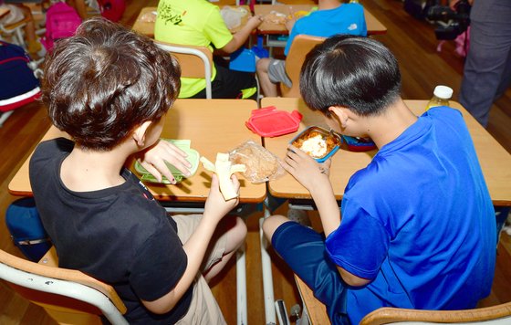 비정규직 파업한 날, 급식 대신 학생들이 먹은 한 끼는?