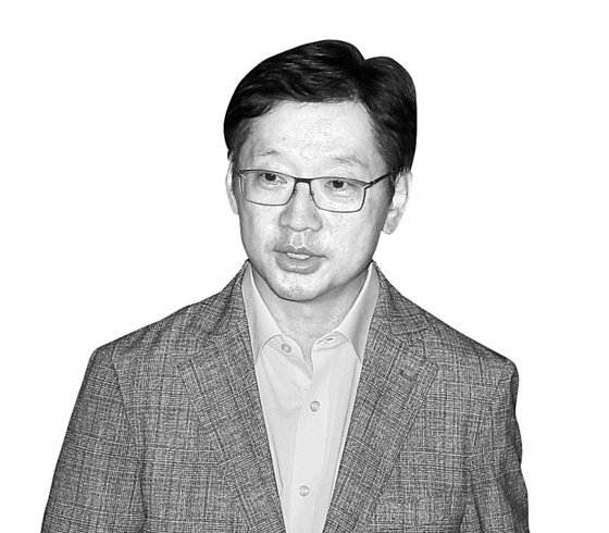 여권 차기주자들 일제히 나도 당했다···조국 빙의