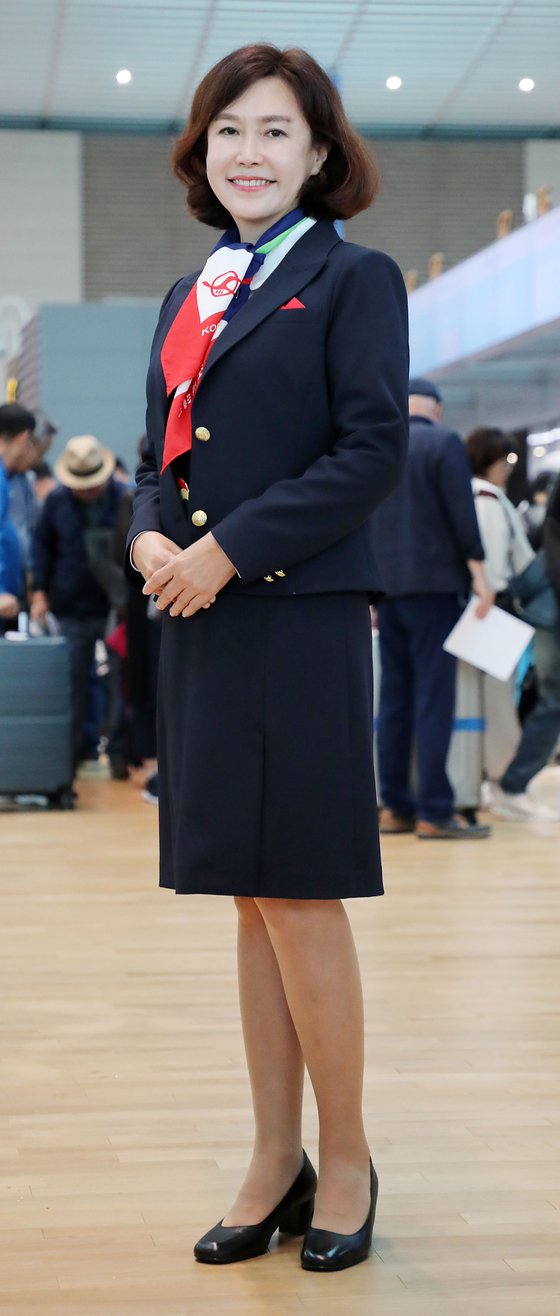[서소문사진관]50살 대한항공. 여 승무원 복장 변천사