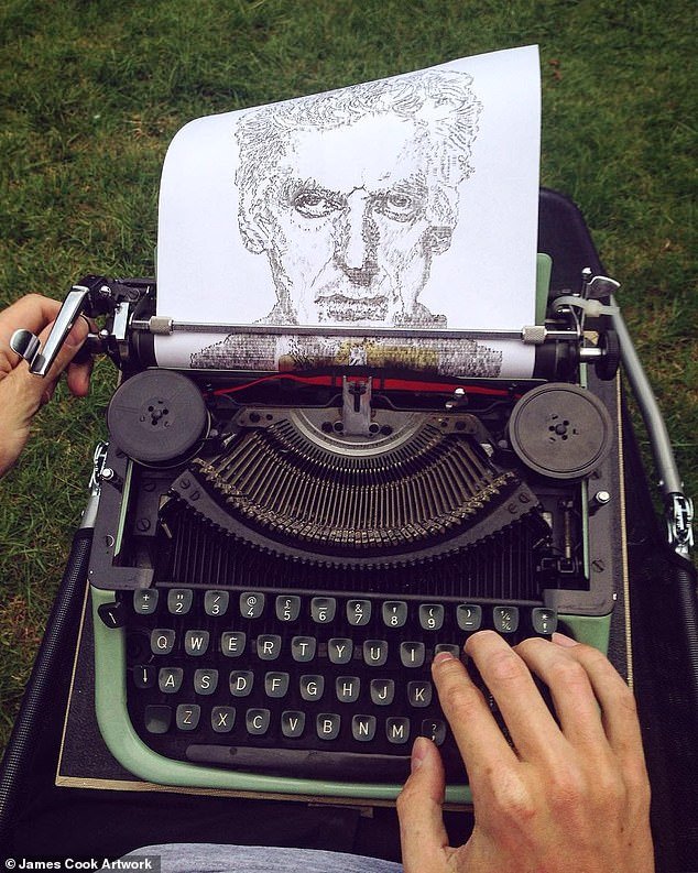 [서소문사진관] 구식 타자기로 그림 그리는 청년, 낡은 것으로 새 것 창조하는 것 즐거워