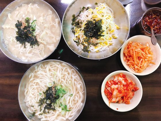 [아재의 식당] 4 가성비 짱 2500원 칼국수 고향집