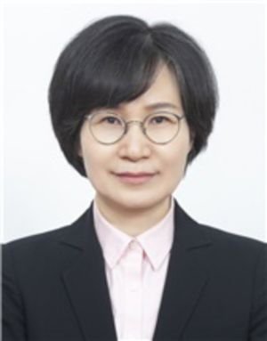 靑, 경제보좌관 박복영·국가균형발전위 김사열·선관위원 정은숙 임명