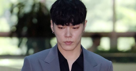 휘성 소속사 “힘든시간 보낸 뒤 우울증·공황장애…정신과 치료중”