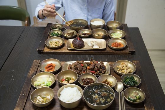 코로나에 유행 타는 독상···조선 땐 이미 다 그렇게 먹었다