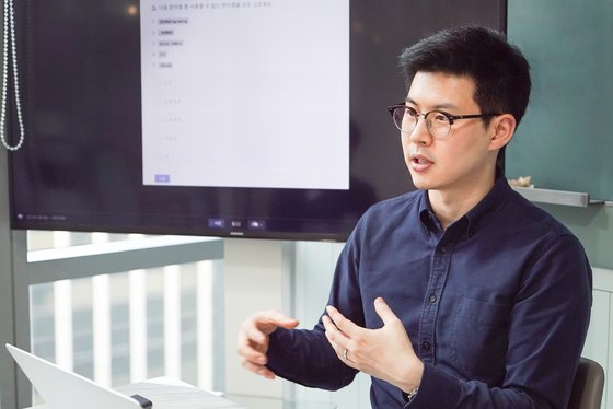 [폴인인사이트]열에 아홉은 포기하는 코딩 공부… 원격으로 직장인 3만명에 코딩 가르친 엘리스의 비결은