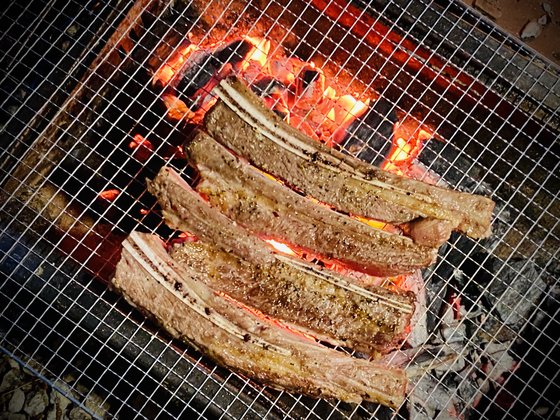 캠핑장에서 맛있고 편하게 고기 구우려면