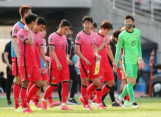 카타르 월드컵 예선 일정 변경… 한국에게 유리해져