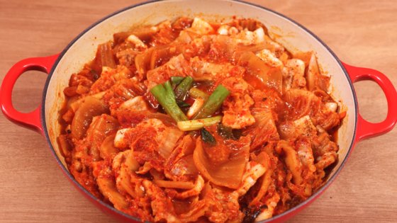 [쿠킹] 찰떡궁합 삼겹살·묵은지, 비주얼까지 완벽한 요리법