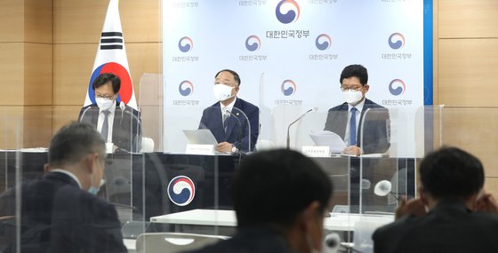“코로나 피해업종 세부담 덜어달라” 한경연, 기재부에 건의