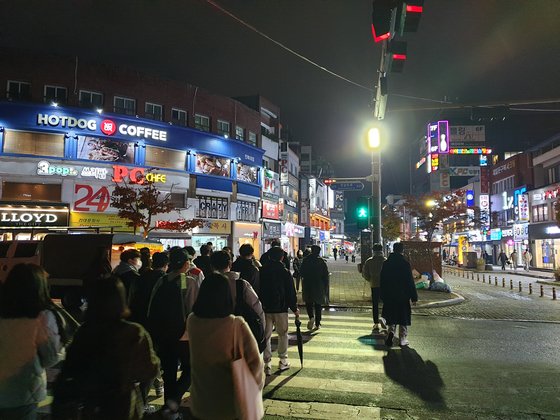 방학때까지 한달 월세 학생들 돌아오자···대학가 다시 불야성
