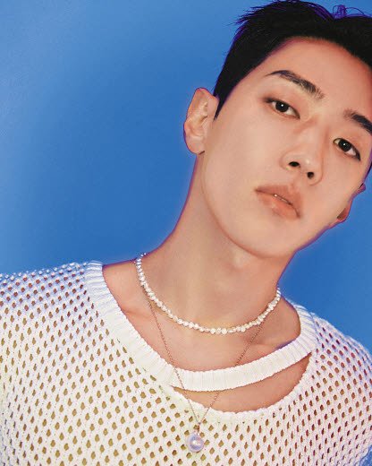 [issue&] 그레이·홀리뱅과 손잡고 올 한 해 힘들었던 모두를 응원합니다