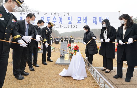 19년 만에 진급한 연평해전 영웅…딸은 해군장교 꿈 키운다[영상]