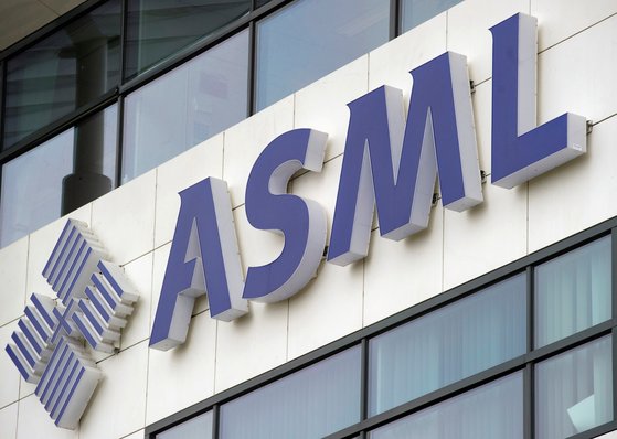 겨우 60평 불탔는데…‘슈퍼을’ ASML 화재에 ‘삼성·닉스’ 속탄다