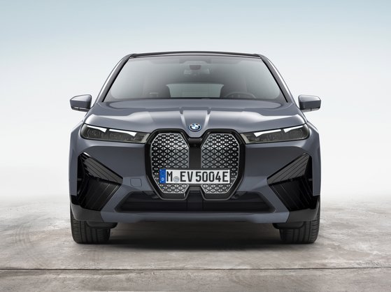 “전기차의 미래 보여줬다” 중앙일보 ‘올해의 차’에 BMW iX