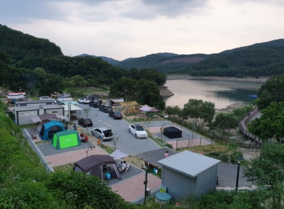 ‘복합 캠핑 명소’ 떠오르는 파주시…역사관광, 독서, 수상레저 겸비