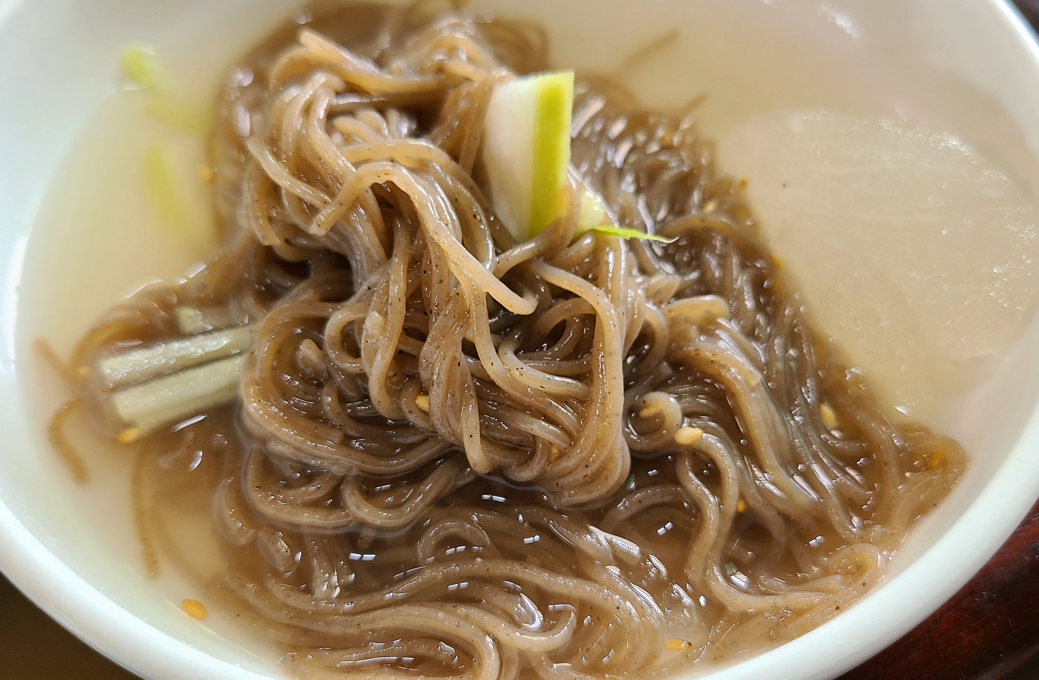 서민들 소울푸드 어쩌나…냉면 1만원, 칼국수 8000원 넘었다