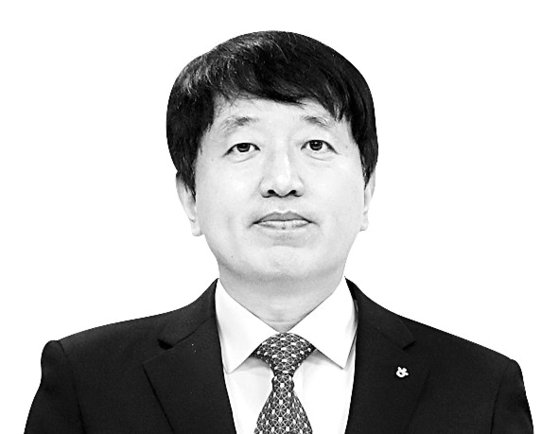 [손민호의 레저터치] 여행사 줄줄이 망할 때 관광공사 성과급 잔치