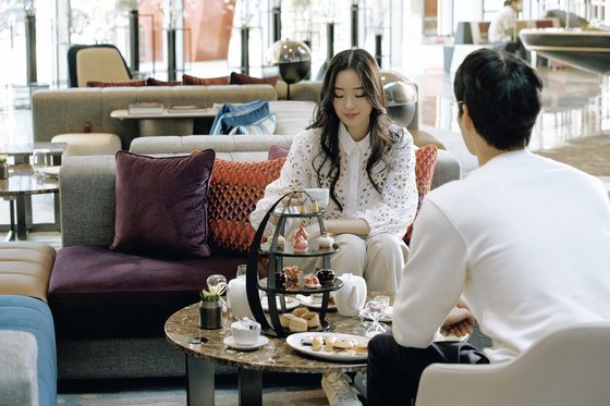 평일도 빈방 없다…살아나는 호텔, 뷔페도 웨딩홀도 예약 마감