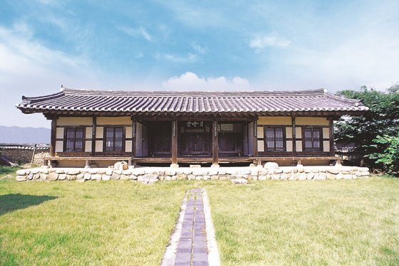 [오항녕의 조선, 문명으로 읽다] “우물과 불씨 끊는다” 규약 어기면 마을서 쫓겨나