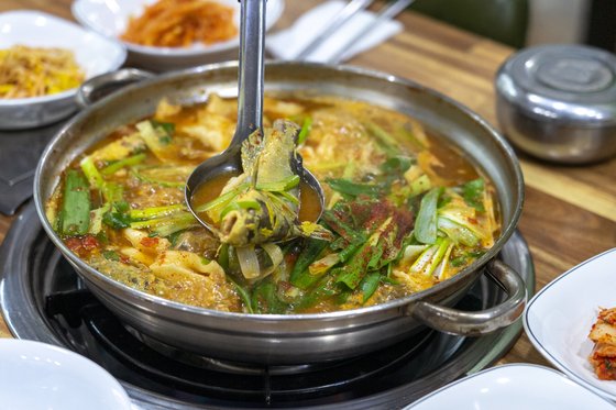 낙동강 메기 매운탕 어쩌나…100도서도 못없애는 독소 검출