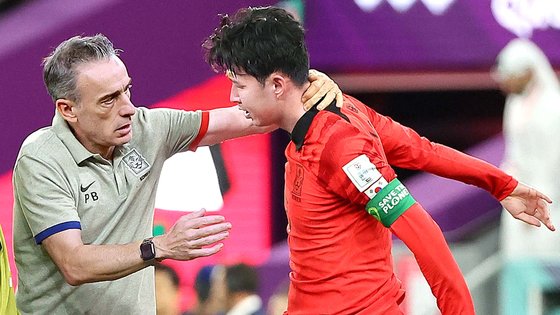 "손흥민, 벤투 손길 뿌리쳤다" 논란의 장면…진실은 달랐다