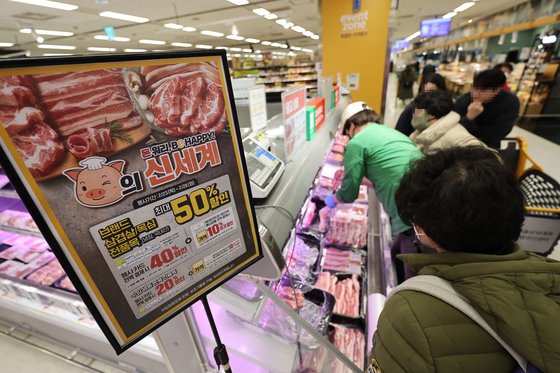 왜 한우만 챙기나…삼겹살 데이에 돼지 농가 뿔난 사연