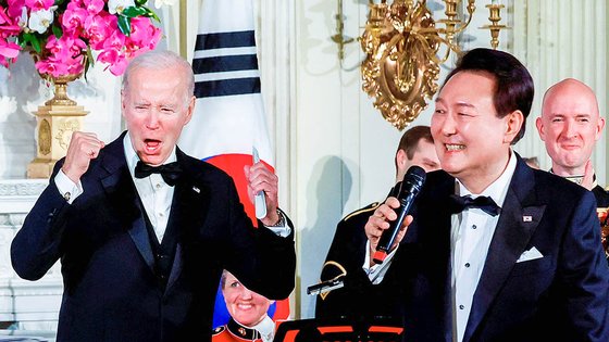 김의겸 尹, 백악관 노래방서 150조짜리 한곡 부르고 온 것