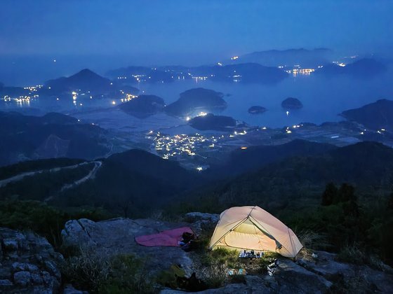 나홀로 누렸다…다도해의 붉은 아침, 푸른 밤