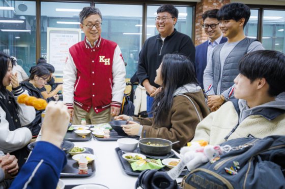 졸업생 기부금 기반 ‘천원의 점심’ 행사 진행