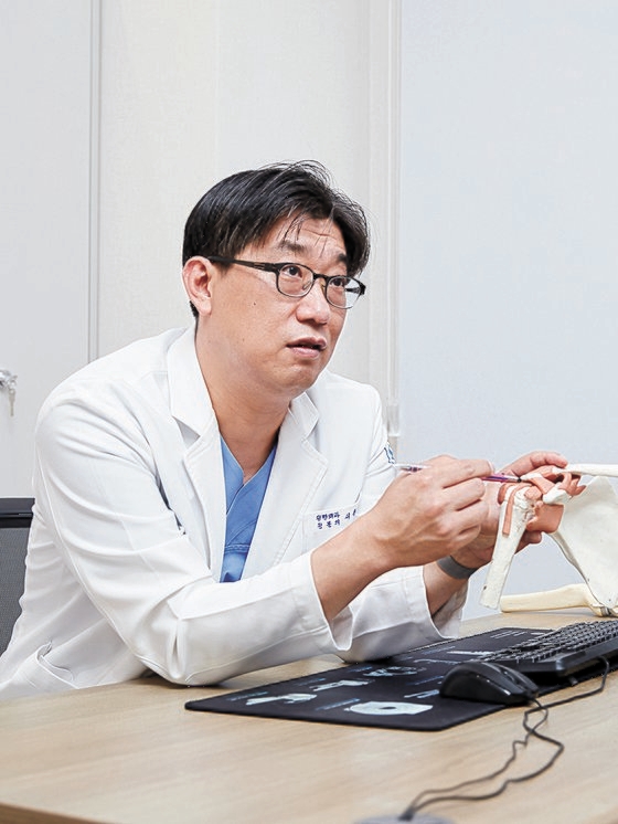 [건강한 가족] 저소득층 어르신들에 따뜻한 의료 나눔, 우수기관·인물 칭찬합니다