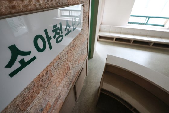 소아과 의사 11명 중 4명 “그만 두겠다”…강원대병원 응급진료 비상