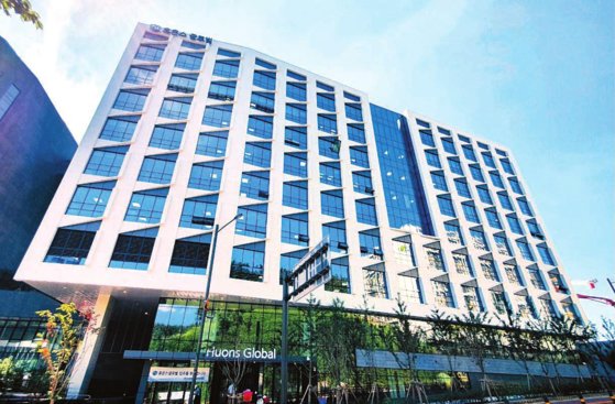 [제약&바이오] 환경·사회·지배구조 뭐 하나 빠짐없이 ‘ESG 경영’ 속도낸다