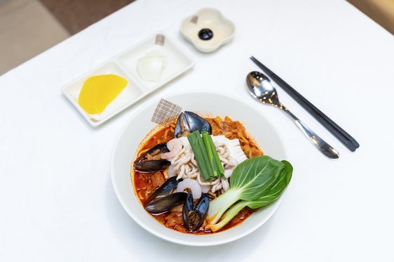 이영자 극찬한 돈까스, 120년 맛집 짬뽕…이제 휴게소서 먹는다
