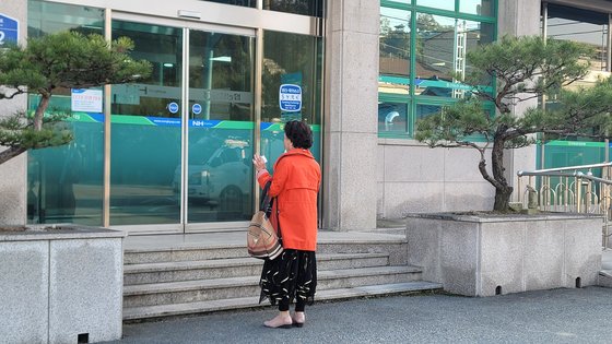 8000원 이체하러 20㎞ 오간다…전국 21%는 은행 없는 ‘금융 사막’