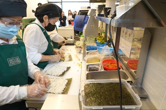 6개월만에 매출 2배 뛰었다…구청이 만든 김밥집 인기 비결