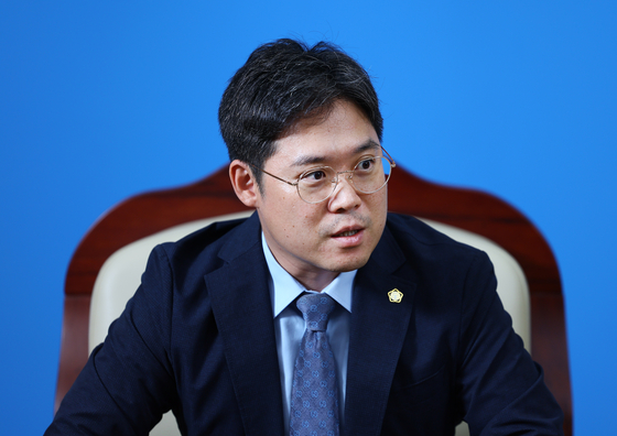 53대 대한변협 회장에 김정욱 변호사…로스쿨 출신 최초