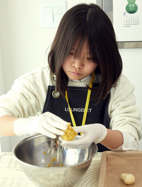 [소년중앙] 인간용과 다른 반려견용 치킨·피자, 재료에 주의해 건강하게 만들어요