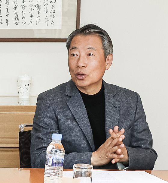 “보수도 진보도 양극단서 검투사식 정치만…누가 돼도 나라 안 흔들릴 시스템 만들어야”