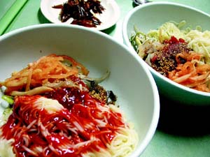 콩국…회국수…천년고도 구경도 식후경