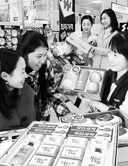 설 선물 알뜰 식품·생활용품 인기