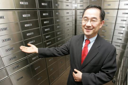 “와인매너까지 배워 부자 마음 얻죠”