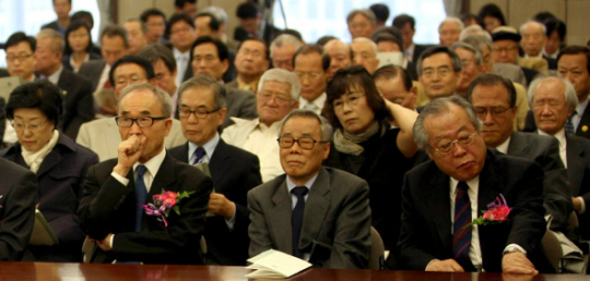 “성찰하는 진보·합리적 보수 만나 줏대있는 중도 만들 때”