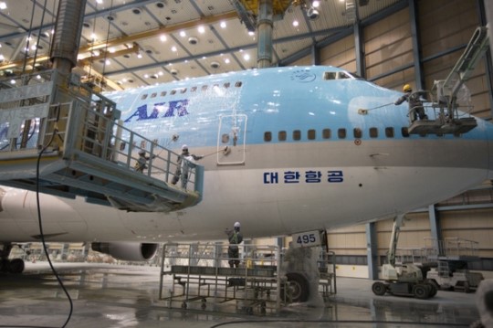3000억 몸값 비행기, 3500만원짜리 화장