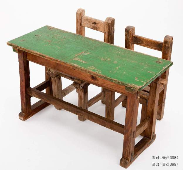 옛 ‘국민학교’ 교실과 교과서를 추억하다
