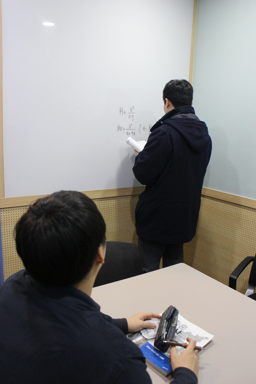  아직도 노래방에서 놀고, 꽉 막힌 독서실에서 공부해? 
