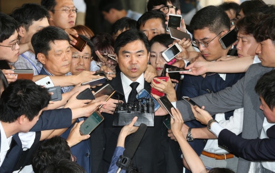 만약에 변호사들중 이들만 매물로 나온다면 누구를 선임하겠습니까??? | 인스티즈