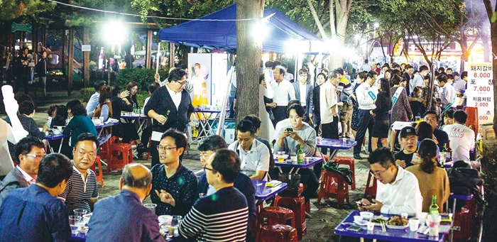  냄새로 유혹하는 거리, 직장인의 소울푸드 