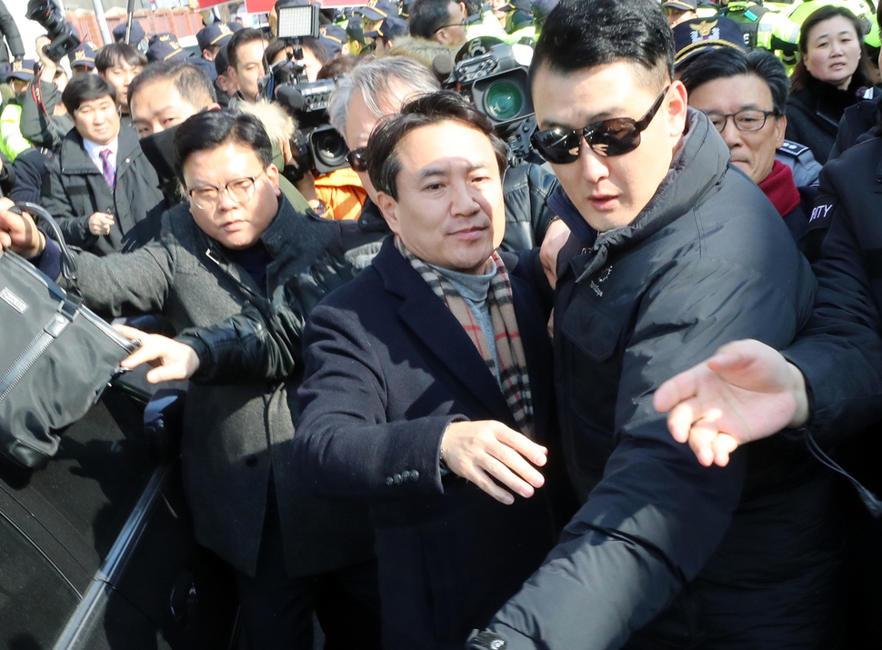  [포토] ‘5·18 망언’ 김진태, 광주 방문 현장 